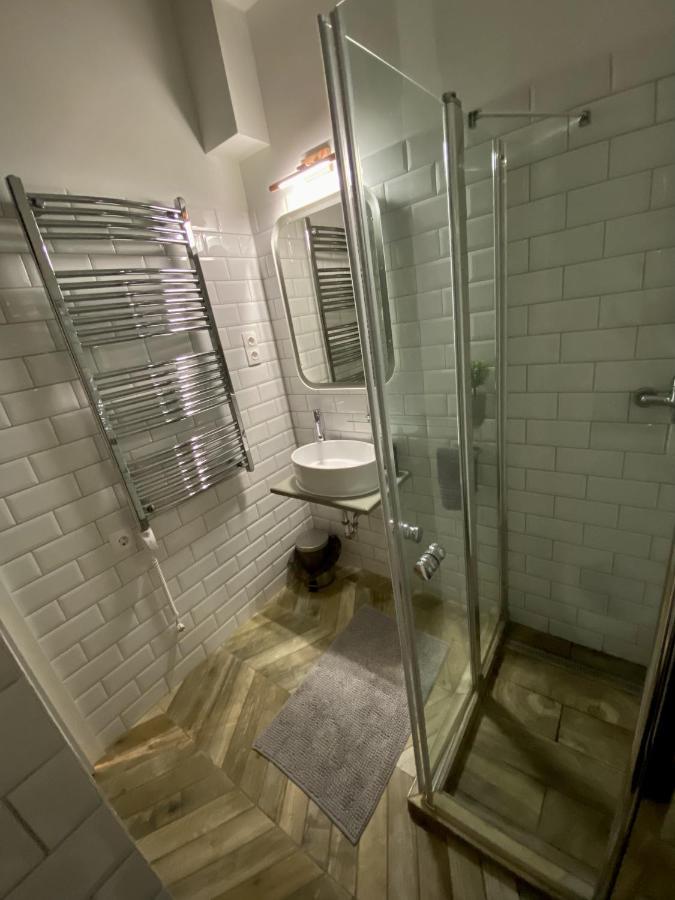 Kiraly Street , Stylish Apartment Budapest Esterno foto