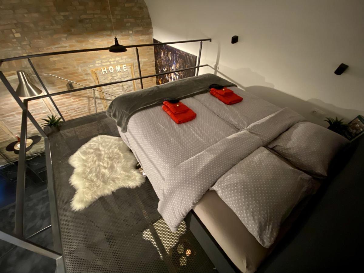 Kiraly Street , Stylish Apartment Budapest Esterno foto