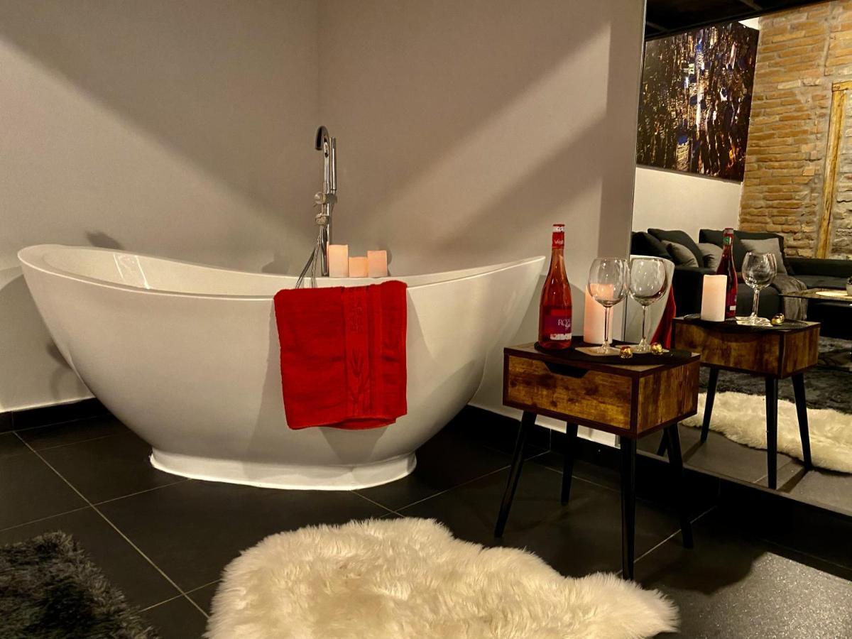 Kiraly Street , Stylish Apartment Budapest Esterno foto
